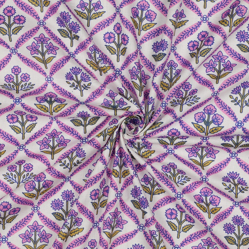 Tissu imprimé à la main 100 % coton - motif lilas 110 g/m² – disponible chez Šarlotes audumi