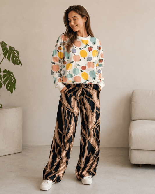 alt
Image with Satin - abstract brown with black pattern 185 g/m² – available at Šarlotes audumi