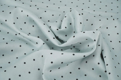 Satin avec élasthanne - pois sur fond menthe 90 g/m²