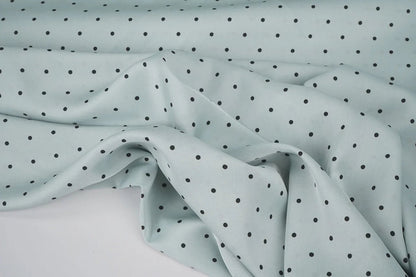 Satin avec élasthanne - pois sur fond menthe 90 g/m²