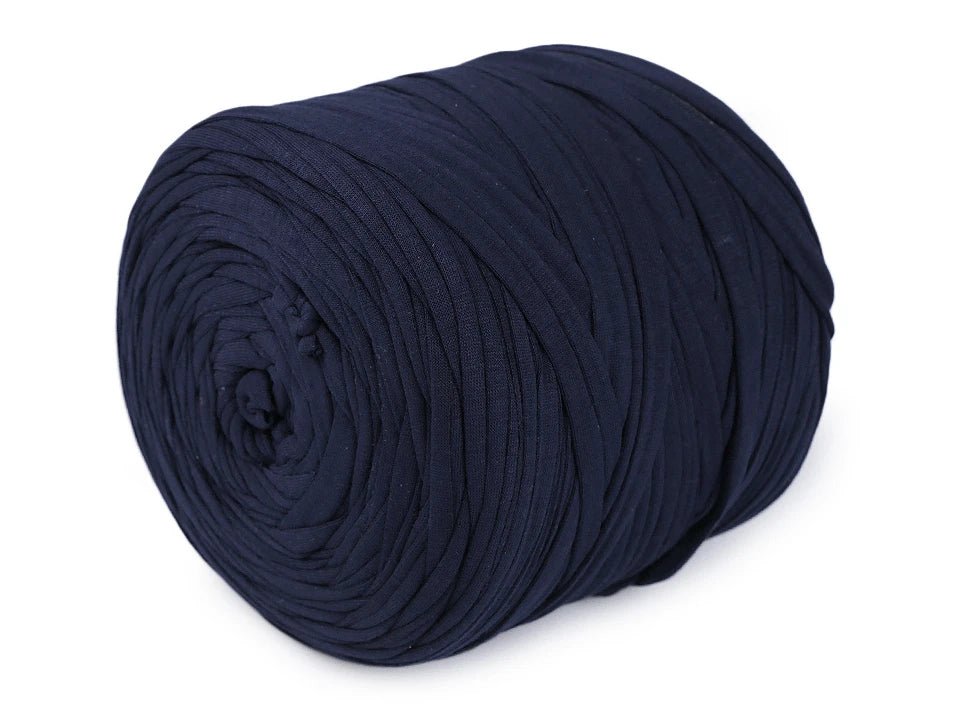 Attēls ar T - kreklu | Spageti dzijas - 700g / 120m – pieejams Šarlotes audumi