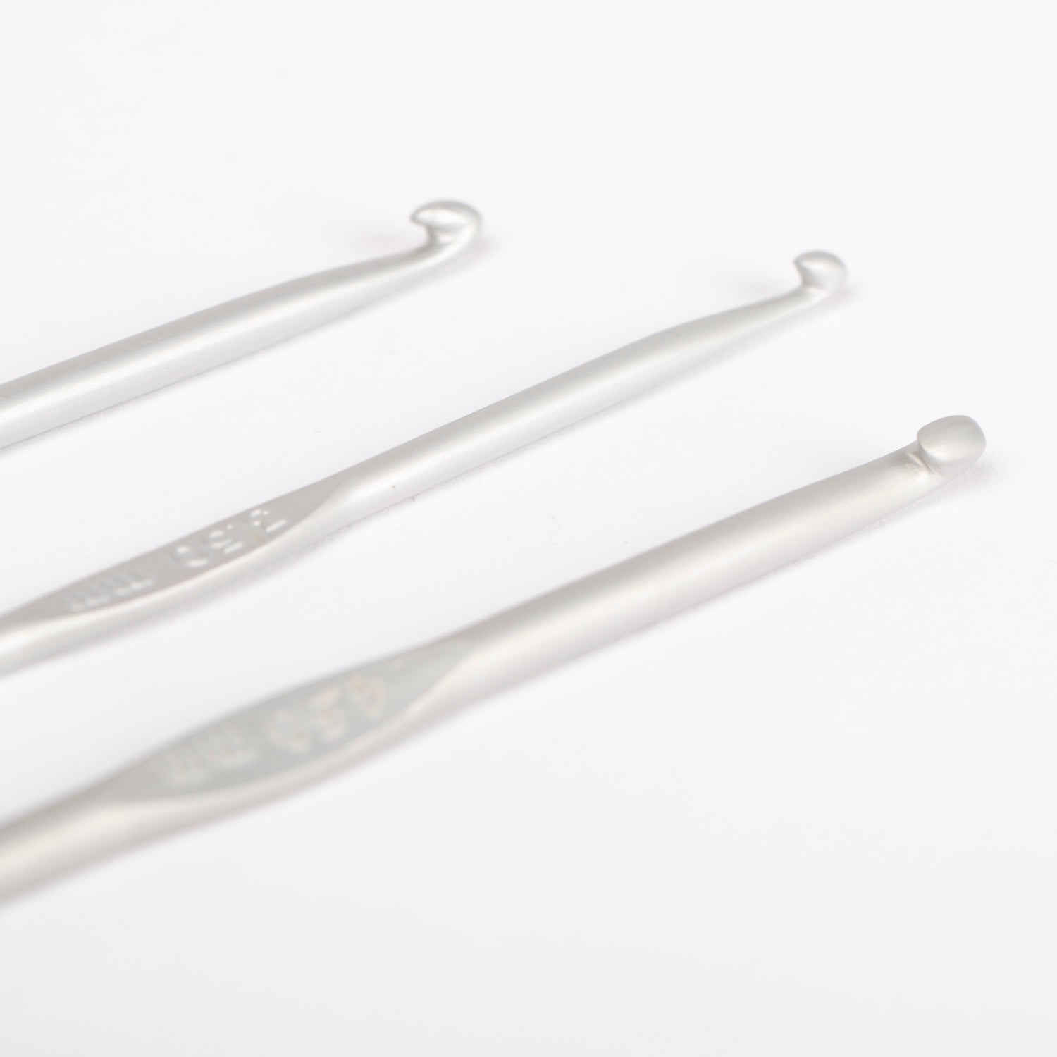 Attēls ar Tamboradata alumīnija DROPS | izmēri 2 – 5 mm – pieejams Šarlotes audumi