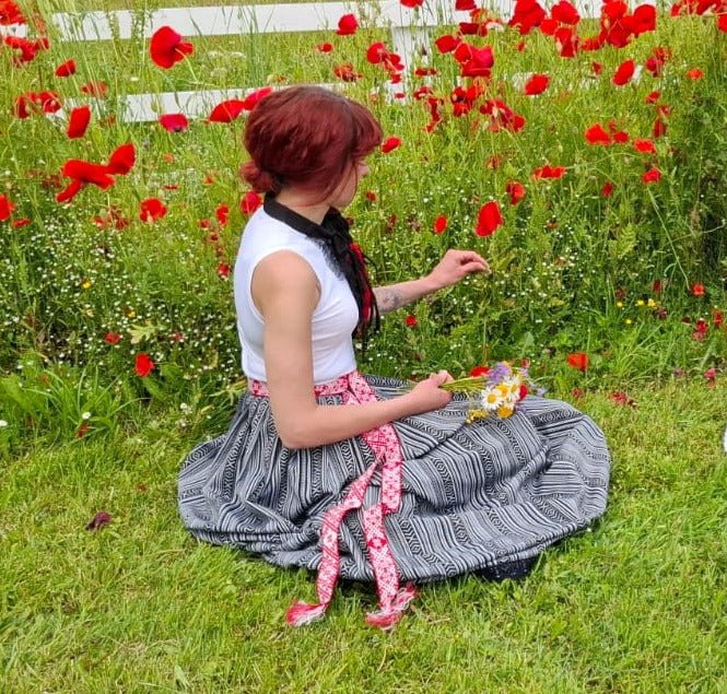 Attēls ar Tautiskā lente, josta 40mm-sarkana-LV – pieejams Šarlotes audumi