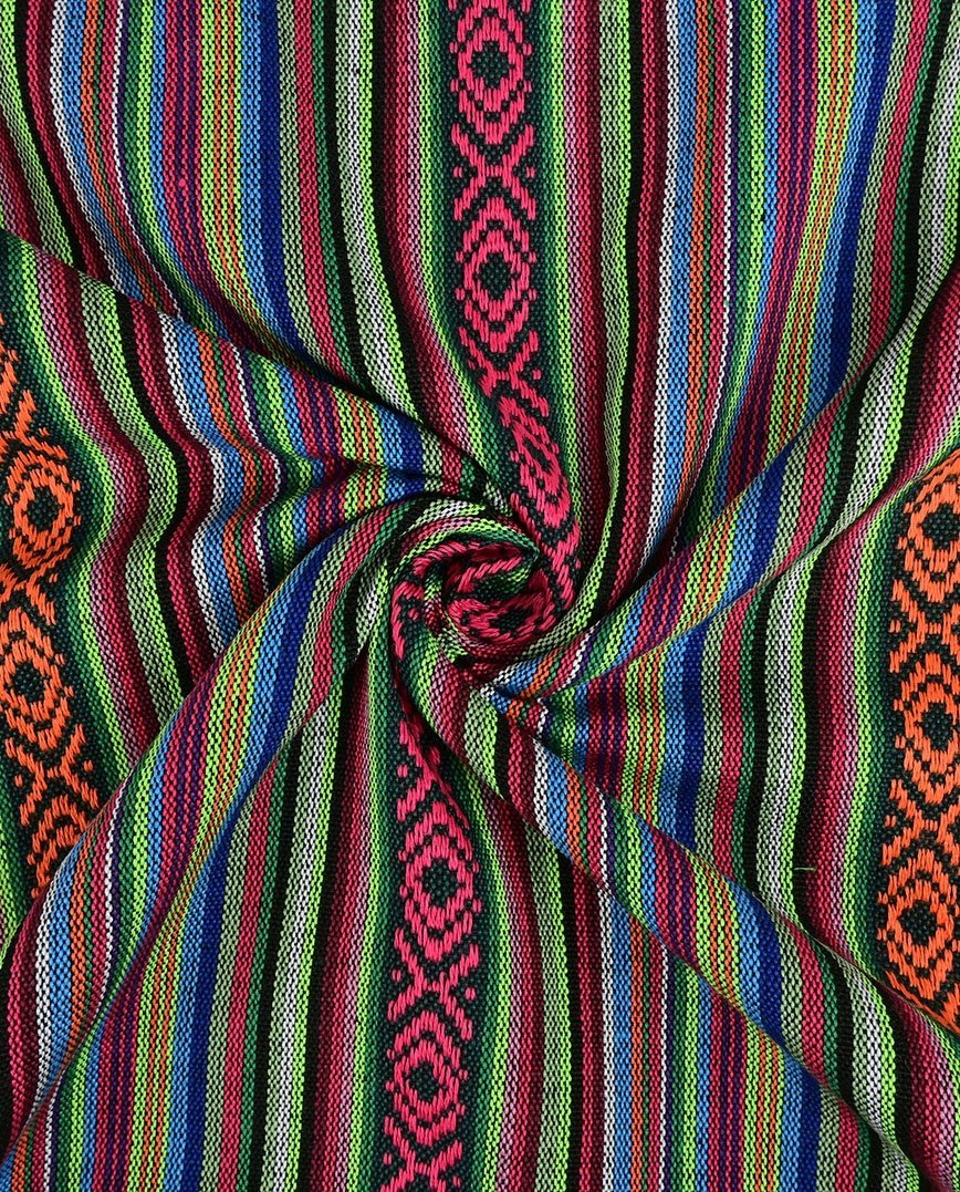 Attēls ar Tautiska raksta audums - zaļš, fuksija un oranžs 200 g/m² – pieejams Šarlotes audumi