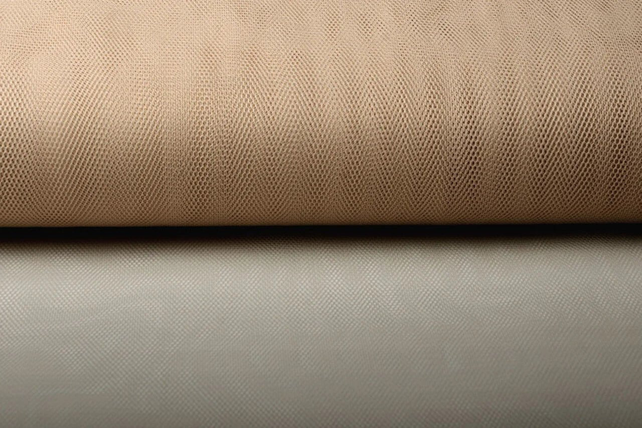 Attēls ar Tills stingrs – grauzdētas mandeles tonis | 100% neilons |20 g/m² 150 cm – pieejams Šarlotes audumi